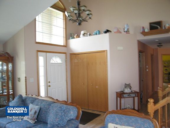 3rd image of 413 Glen Mor Dr