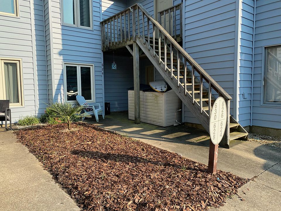 1st image of 624 Pinewood Dr