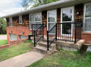 8616 W 78th Ter, Overland Park, KS 66204