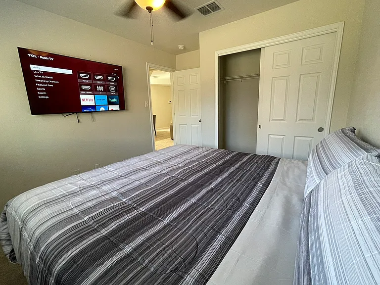3738 Gallery Wls — Photo 91