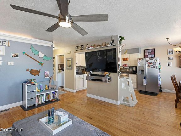 4th image of 35290 Rockwood Dr