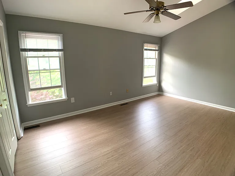 8684 Manahan Dr — Photo 7