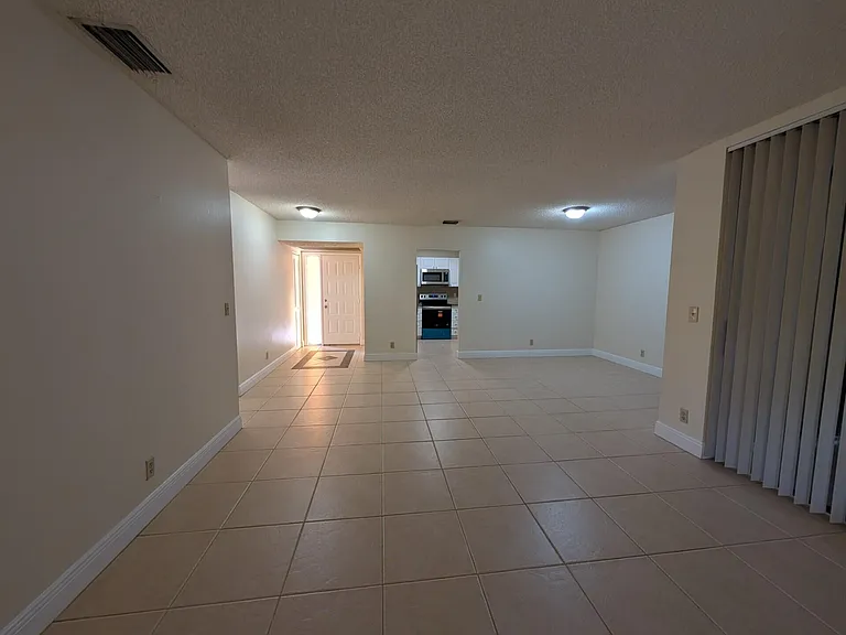 3830 Coral Tree Cir — Photo 8