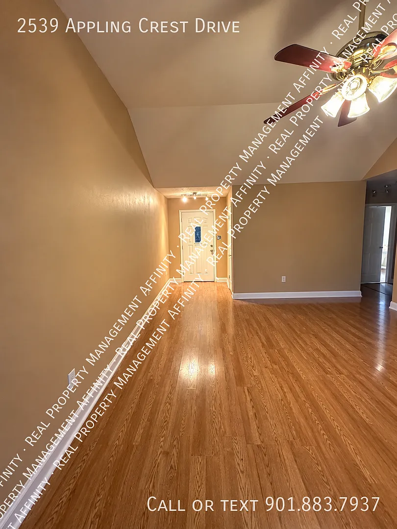 Coming Soon November 1 | Spacious 3 Bedroom, 2 Bathroom Home With Garage In Memphis — Photo 2