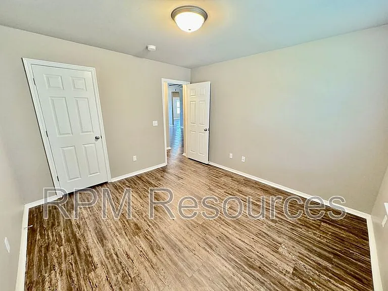 2920 Cider Mill Ln — Photo 9