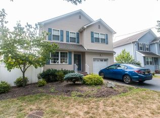 808 Drake Ave, Middlesex, NJ 08846