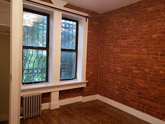 Rented by The Hamilton Group | media 14