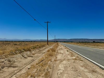 Corner Ave #H8, Lancaster, CA, 93536