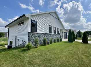 727 Drumlin Dr, Kewaskum, WI 53040