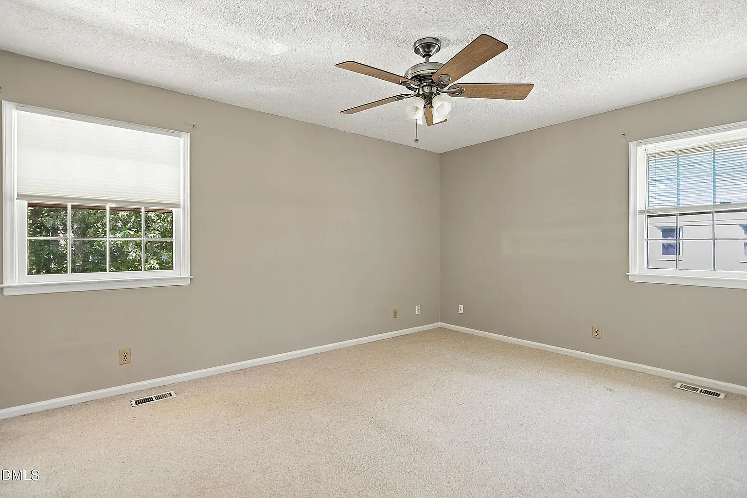 3 bed, 2200 sqft, $2,250 — Photo 2