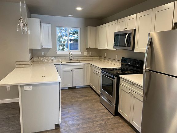 2nd image of 1196 NE Ross Rd #1