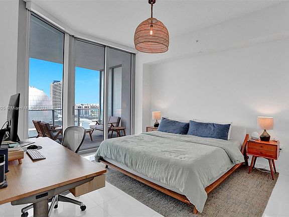 2nd image of 851 NE 1st Ave #1210