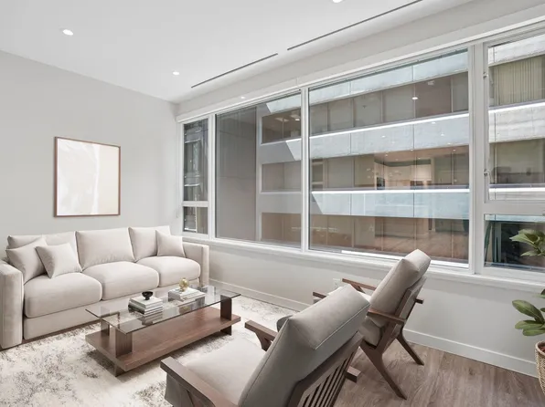 1177 Hornby St #410, Vancouver, BC V6Z 2E9
