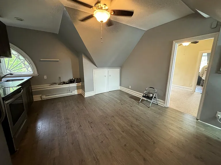 175 Roberts Ave #5 — Photo 5
