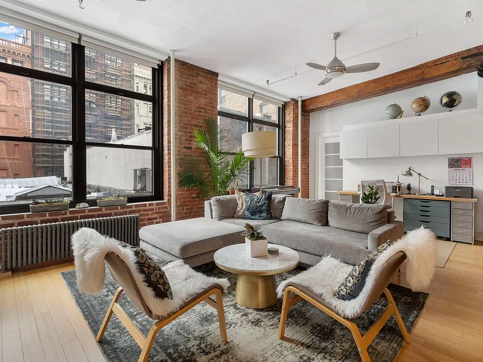 1st image of 131 W 17th St #3D