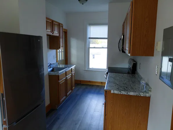31 S William St APT 4, Johnstown, NY 12095