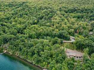 556 E Lake Rd, Middlesex, NY 14507