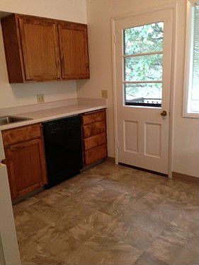 3rd image of 717 Dawson Way