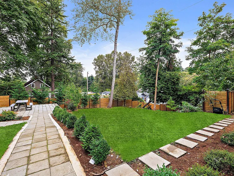 6983 24th Ave SW — Photo 40