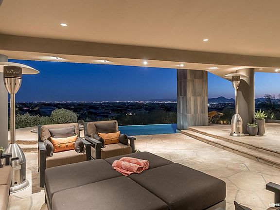 Main patio/FmRm views
