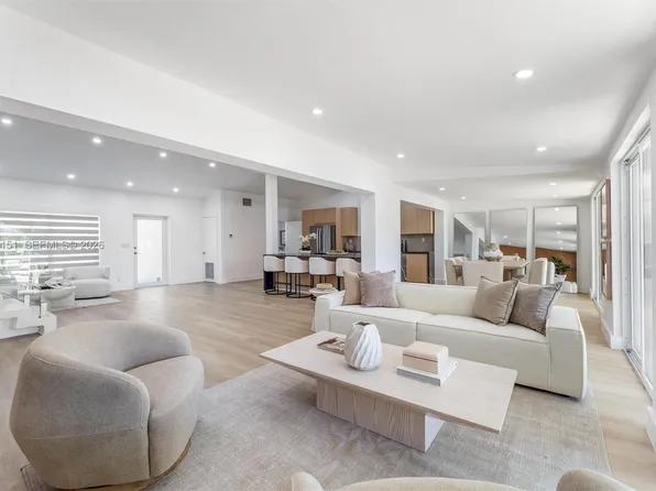 2548 Tortugas Ln, Fort Lauderdale, FL 33312