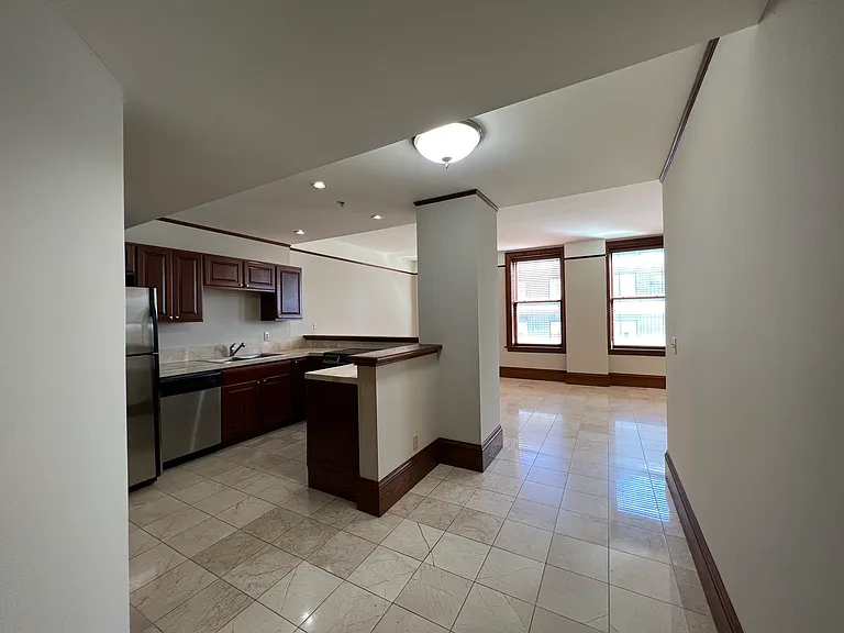 1280 Market St #306 — Photo 3