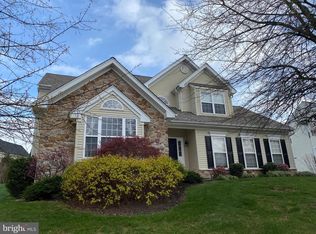 14 Venuti Dr, Aston, PA 19014