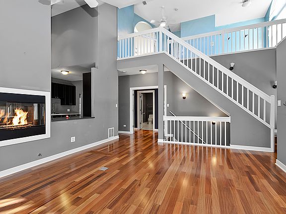 4th image of 136 Willow Creek Ln
