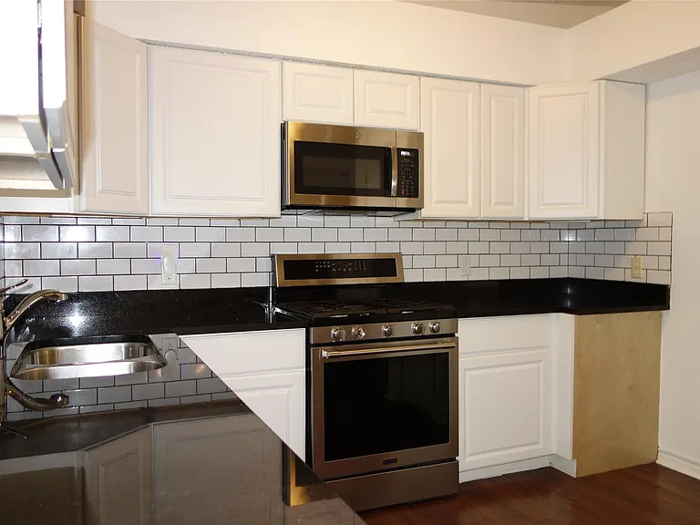 7014 Riverton Dr — Photo 11