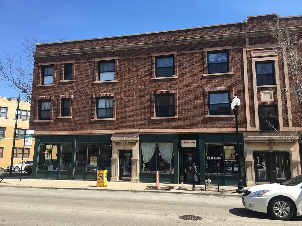 1st image of 3827 N Lincoln Ave #3
