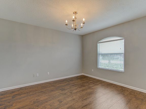 5th image of 10995 Snowbrook Ct