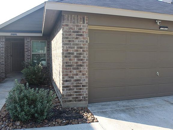 3rd image of 1335 Winding Willow Drive