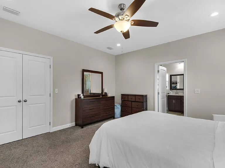 66 Brenda Ln — Photo 15