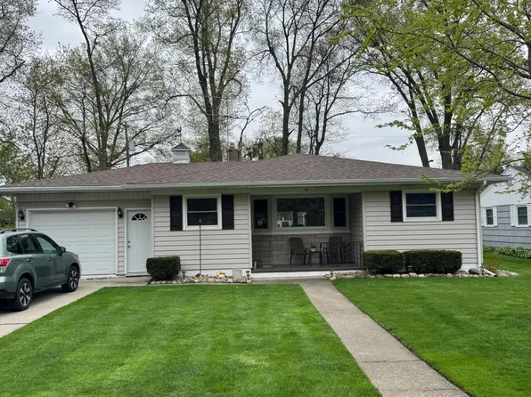 35 Cleveland Ter, Hobart, IN 46342