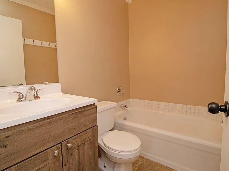 1563 6th Ave N #1 — Photo 20