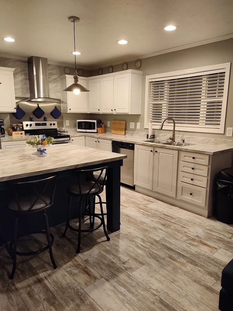 Lake Front Property — Photo 4