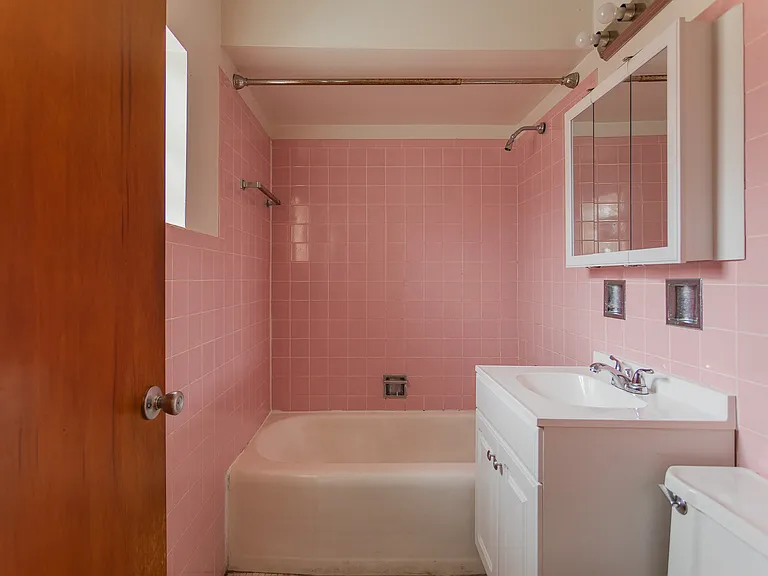 Unit 203 - Bathroom