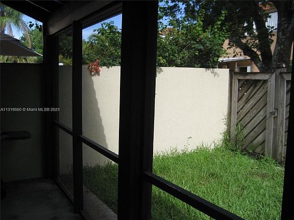 4th image of 12520 SW 94th Ln #0
