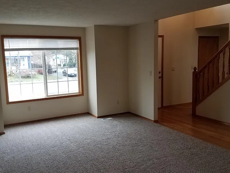 21614 Jay St — Photo 6