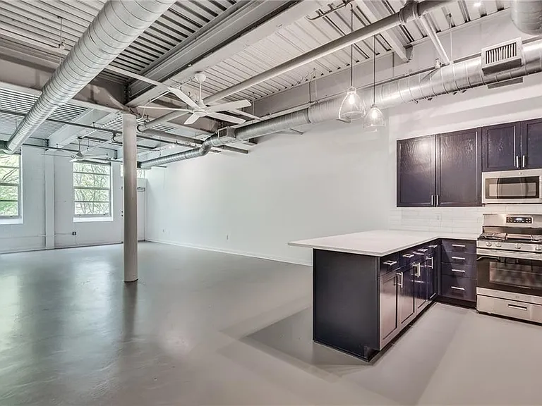 400 Village Pkwy NE #202 — Photo 7