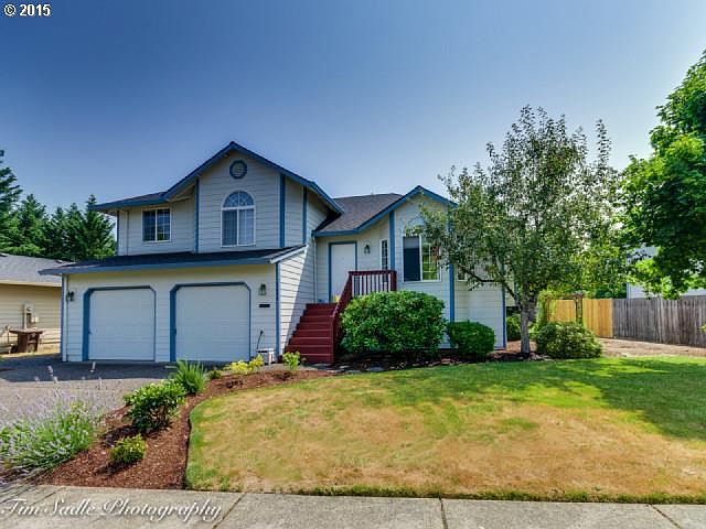 1st image of 3202 NE Kaster Dr