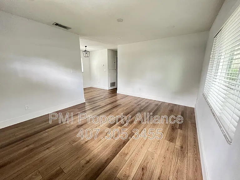2302 Elizabeth Ave — Photo 2