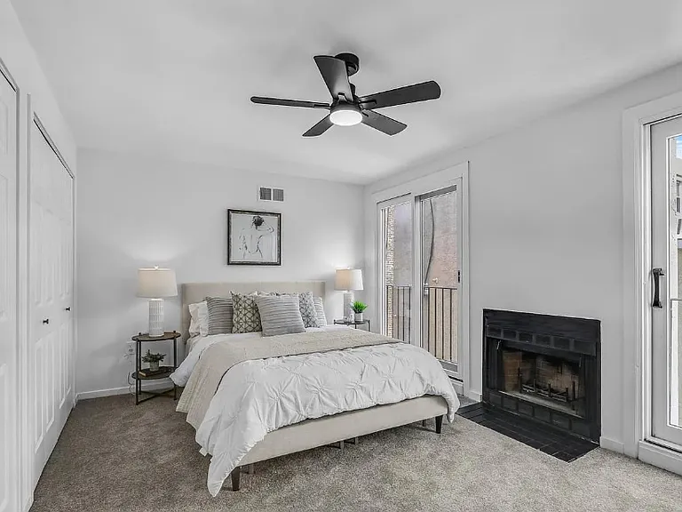 2557 E Seltzer St — Photo 1