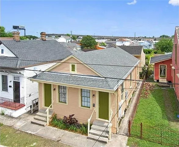 1522 N Roman St — Photo 2