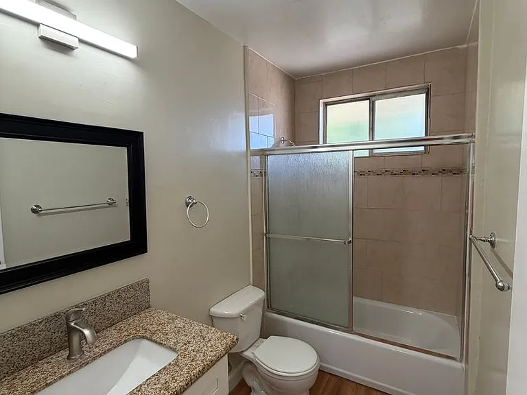 Stone Gate Apartments — Photo 69