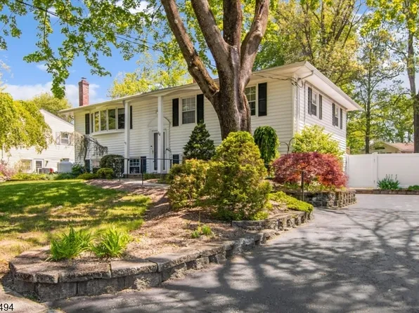 44 Summit Rd, Jefferson Twp., NJ 07438