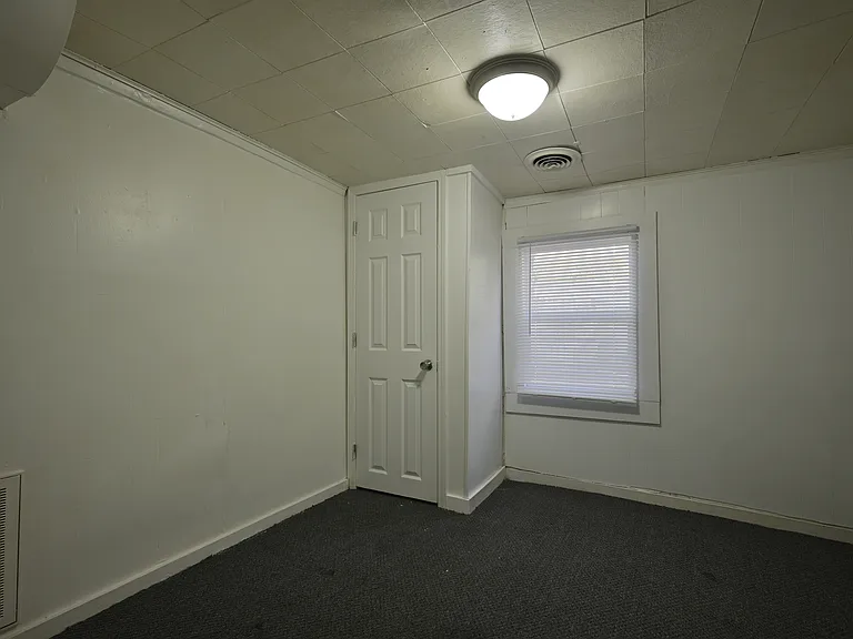 916 W Maple Ave N — Photo 5