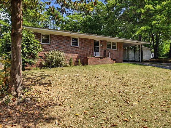 3rd image of 1023 Old Mill Rd