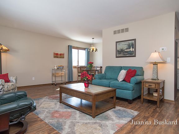 5th image of 230 S State St APT 118