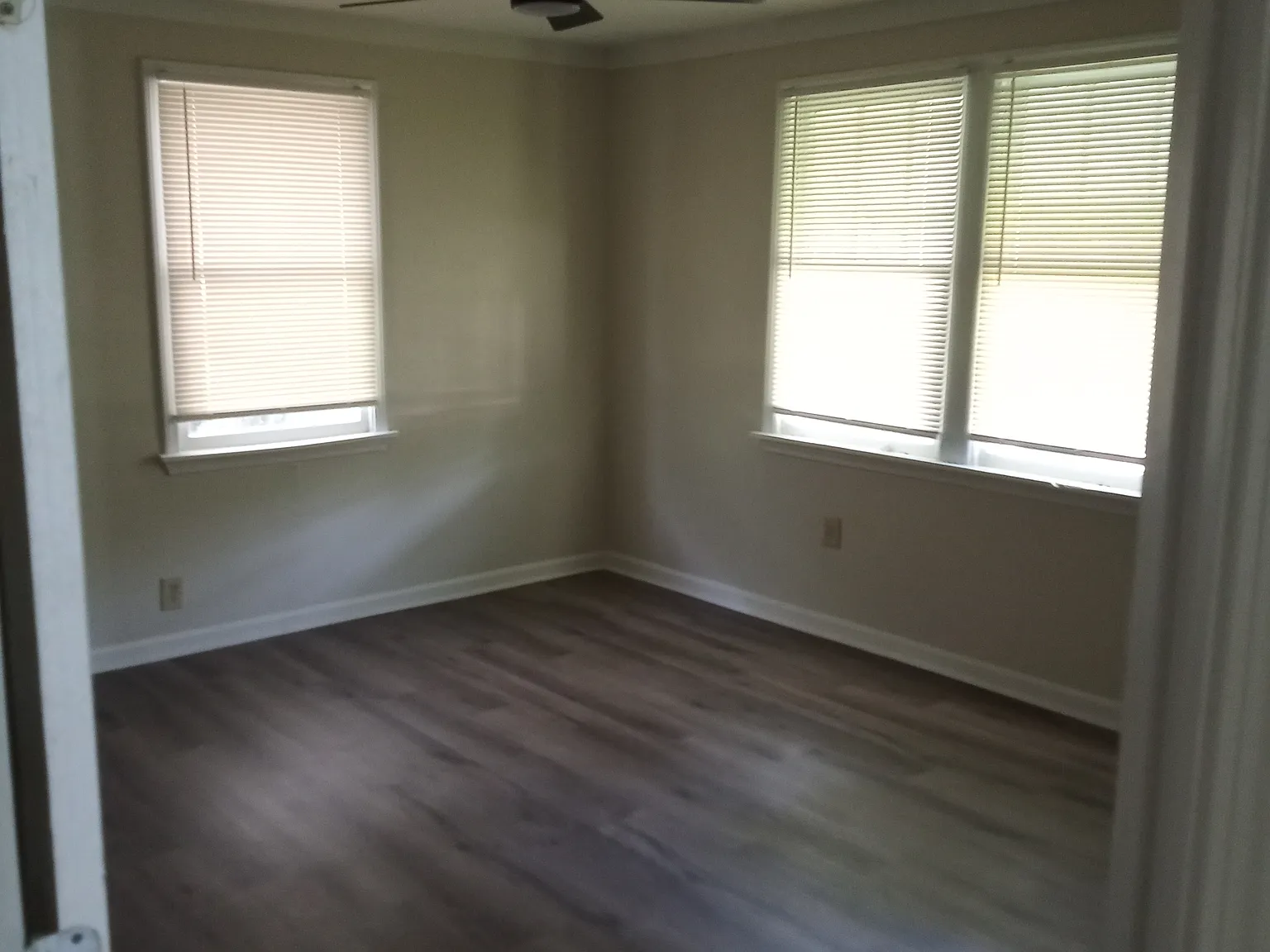 2 bed, 900 sqft, $950 — Photo 3
